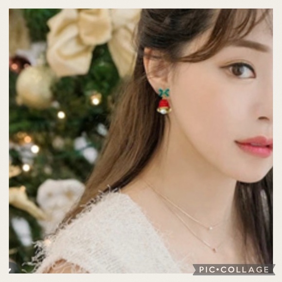 NEW Xmas Red & Green Rhinestone Pearl Bell Post Earrings - Picture 9 of 13